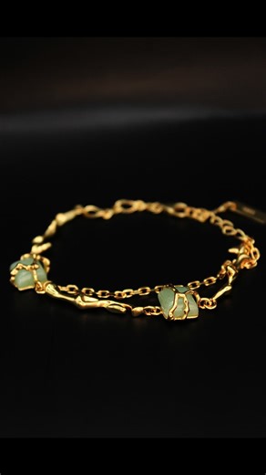 The Beauty of Jade Jewelry: Bangles, Necklaces, and More