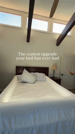 The bordered bed sheet keeps you centered, cozy, and supported all night.Comment “LINK” to try it.