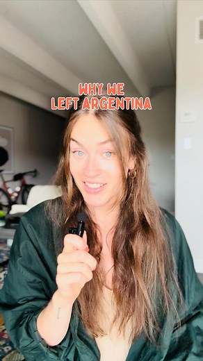 Sarita 💙 on Instagram: "Leaving Argentina wasn’t a last-minute decision. It’s something I’d thought about for years. With each trip back to the 🇺🇸, it felt harder & harder to say goodbye to family. I hated watching people grow older and closer without me. Entering my 30s, my priorities shifted. I couldn’t imagine starting my own family with my parents 5,000+ miles away. But still… leaving 🇦🇷 was painful. I felt like I was grieving the loss of my youth. The