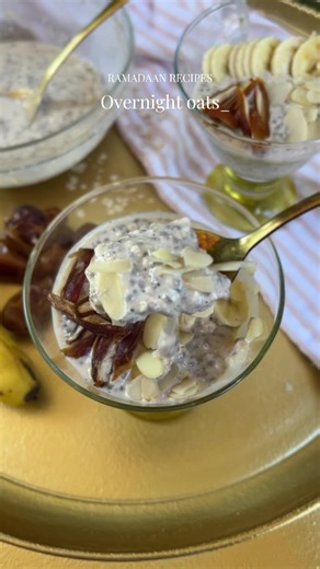 Ramadaan Mubarak to all those that are observing. I hope you have a blessed month full of peace and blessings. A sehri you need to try. This overnight oats is definitely going to keep you satiated and energized for the day. 1 cup oats 2 tbsp chia seeds 1 tsp cinnamon powder 1 cup milk 1 tbsp honey 3 tbsp plain yoghurt #fyp #easyrecipe #ramadan