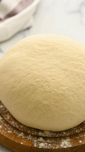 Recipe here: https://therecipecritic.com/quick-easy-dough/ Pillowy soft, with the perfect taste and texture, this quick and easy pizza dough is going to be your go-to recipe for everything! | Tried and True Recipes