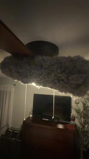 It’s the day before Christmas Eve, is anyone else cleaning everything in their house? 😜😅 #cleaning