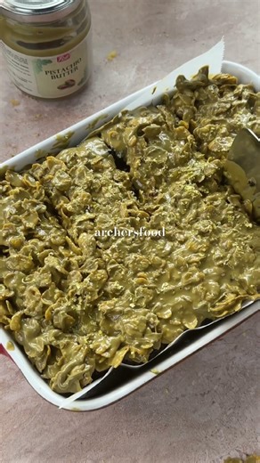 Pistachio crunch cake