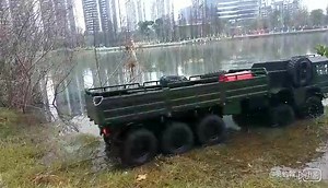 RC 10x10 六轮转向军卡户外试车