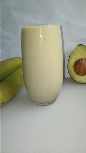 Healthy Avocado Smoothie | Avocado Milkshake 🥑🥤#avocadojuice #healthysmoothie #healthybreakefast