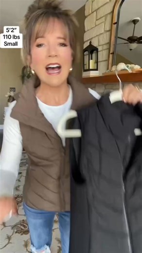 Tired of vests that make you look like a marshmallow? This one slims, flatters, and actually looks cute layered up. | Comfi