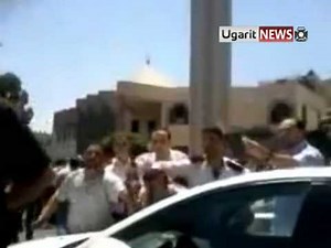 1 7 Damascus torture in syria أوغاريت دمشق ضرب المتظاهرين عند جامع المزة الكبير