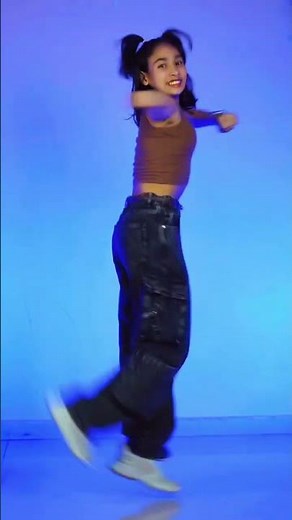 On a Marathi Track 😍 #learnwithpari #dance #trendingonshorts #love