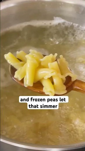 Creamy Pasta with Ham and Peas #pasta #easyrecipe #pastarecipe