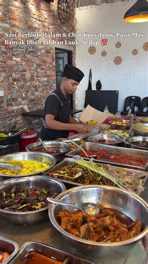 Port Nasi Berlauk Malam Sedap di Pasir Mas