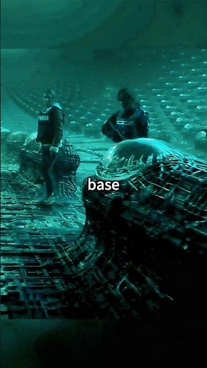 🪐3 Human Survivors Attack Alien Base—Why Does the Woman Stop Her Companions?#SciFi #movie #shorts