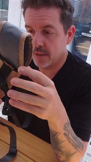 🎥 Strap in. Literally. Danny’s got his hands on the new AXIS Sling, and he’s walking you through the bits, the bobs, and the “oh, that’s clever” features you didn’t know you needed. It’s streamlined, strong, and sneakily full of detail—like all good British contributions to the world (see: the sandwich, the sarcasm, and Sir David Attenborough). Now live on Kickstarter – come have a nose around. 🔗 https://www.kickstarter.com/projects/3leggedthing/axis-secure-quick-release-camera-strap-system?re