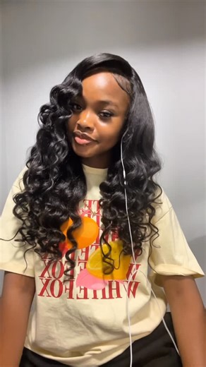 JOJO on Instagram: "Hair Vlog⭐️ From @oqhairshop @oqhair_wholesale #fyp #hairvlog #oqhair #gluelesswigs #usa"