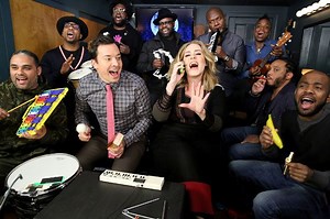 Adele canta Hello con Jimmy Fallon y The Roots (VIDEO)
