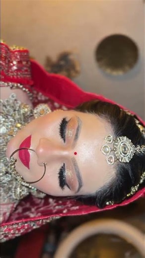 “Turning bridal dreams into reality 💍Soft glam + flawless base = picture perfect bride!”