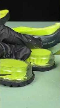 🔥 NIKE ALPHAFLY NEXT% VOLT DISSECTION — Inside Nike's Legendary Marathon Super Shoe! 👟🔪⚡