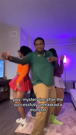 Furillo. on Instagram: "pov: mystery inc after they successfully unmasked a new monster 🧐🔎 • • • #scoobydoo #mysteryinc #mysteryincorporated #halloween #halloweencostume"