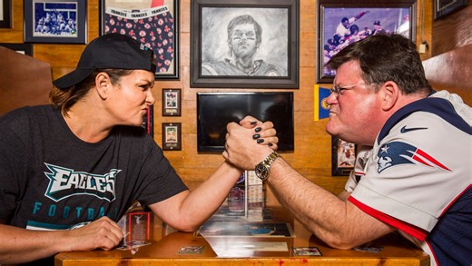 Super Bowl fans savor football feast at Naples bars