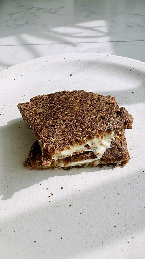 Save and follow @alexarciab for more delicious food ideas! LINSEED...