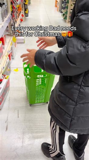 11K views · 816 reactions | It’s like having my own personal masseur at home!朗#massager #backpain #relax #massagemachine #neckmassager I love using this electric massage after work — it really helps me relax my back and shoulders, feels like a real massage at home | Thera Palm | Facebook