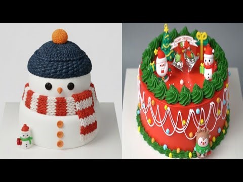 “Christmas Snowman Cake Decorating Tutorial | Whipped Cream Xmas Wreath Cake”