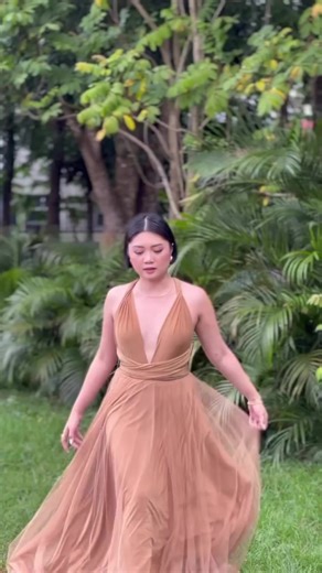 Radiant in Elegance! ✨ Honored to dress our stunning client in this gorgeous gown, transforming her into the epitome of sophistication as the Maid of Honor. Your moment, our masterpiece! 🤎 📽️ @klaopin | Love Humbly Shop