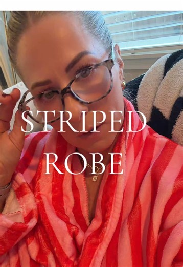 Obsessed with this robe ❤️💗 the perfect in-between length, lightweight but still cozy, and not too hot. Comes in red & pink, and green! your new everyday lounge fave. #robes #tiktokshopjumpstartsale #stripedrobe #CozyRobe #LoungeWear