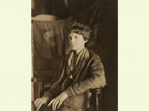 Amelia Earhart’s Trailblazing Life in Aviation