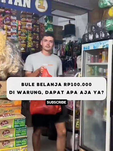 Mas Bule Puas Belanja di Warung Dengan Budget Segini..⁉️ #reaksibule #shorts #viralvideo