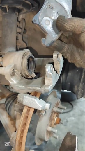 How to push brake piston ford Turus by special tool #viral #lifestyle #engine #viral #trick | Sanjay Sahu