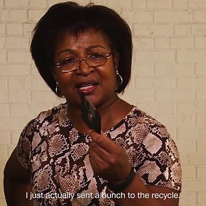 184K views · 1.2K reactions | In just 20 years, we've gone from floppy disks to cloud storage! #NinetiesCNN is all about 90s tech on Sunday at 9p. | CNN | Facebook