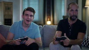 141K views · 222 reactions | Platform değişiyor, rekabet ve heyecan artıyor. Philips 4K Süper ince OLED TV ile oyunlar şimdi televizyondan taşıyor!  Hem bu deneyimi yaşamak, hem de Huawei Mate 10 Pro kazanmak ister misin? #LooksBetter | Philips TV | Facebook