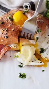 We can’t thank Simple Cooking with Pep enough for this A example of how to truly rock a Thomas’ Bagel 😍 Comment with the emojis that best describe your love for this dish. | Thomas’ Breakfast