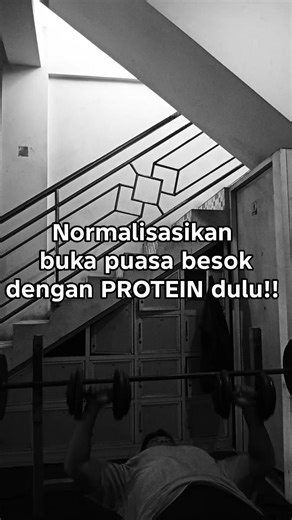 Dodi Ardiawan on Instagram: "manfaat buka puasa dengan protein terlebih dahulu +6 Berbuka puasa dengan protein terlebih dahulu membantu menstabilkan gula darah, mencegah lonjakan insulin yang drastis, serta meningkatkan rasa kenyang lebih lama, sehingga mencegah makan berlebihan. Protein juga berperan penting dalam memulihkan energi, memperbaiki jaringan otot, dan mengurangi risiko lemak tubuh berlebih. Berikut adalah manfaat detail mengonsumsi protein saat berbuka puasa: Mengontrol Nafsu Makan