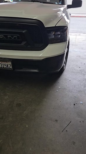 #elcamarada #latinobusiness #ramtrucks #latinobusiness #soldandinstalled #chingondijoelpatron #newlook #newledheadlights #professionalinstallation #carandtruckaccessories @GMXMOTORSPORTS