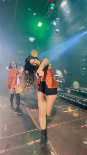 Banda Jafferson on Instagram: "Muito obrigado Valentim Gentil-SP que felicidade pra Banda Jafferson foi dar início a essa festa tão linda e animada!!! Vocês foram incríveis!!! Até breve!!!"