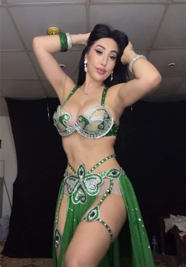 Exploring the Art of Belly Dance in Egypt