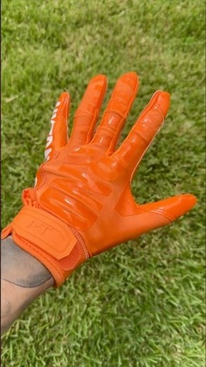 Grip Boost Peace Stealth 6 vs NXTRND G1 American Football Gloves