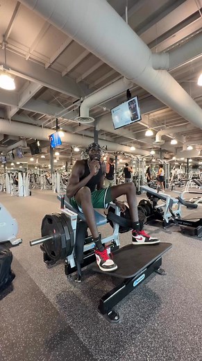 Strong men know better: the hip thrust machine isn’t ‘just for looks’—it builds real power.If you want more strength, speed, and safer squats/deadlifts, train your glutes.Monday motivation: drop the ego, build the foundation.#Trainador #GluteStrength #HipThrustsForMen #StrengthTraining #OCFitness #TrainWithPurpose #MotivationMonday | Ador Athuai