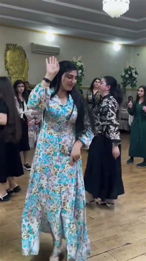 Afghan Wedding Dance Performance by Afghan Ladies