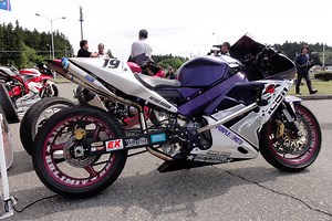 What does stretching a sportbike do?