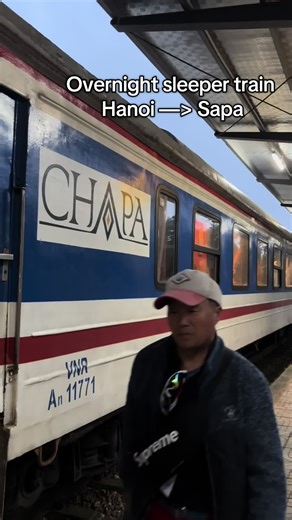 Overnight Sleeper Train from Hanoi to Sapa