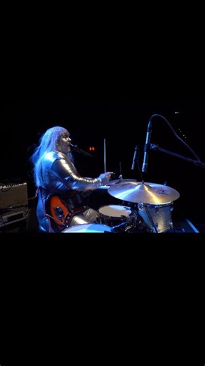 Hamburg, Germany Freestyle. Pre written Lyrics from a few years ago but entirely freestyled melody, notes, drums, Camera: @willymadnice @ludwigdrumshq @silvertoneguitars @way.huge.electronics @jimdunlopusa @okkofx @bossfx_us @gatorcases @remopercussion @zildjiancompany @nordkeyboards #guitar #guitarist #guitarsolo #widdlywiddly #punk #kimono #robe #rockmusic #onemanband #steelbeans #drums #salmonellarecords #jeremydebardi #washingtonmusic #rap #freestyle #hiphop #dancehall | Steel Beans