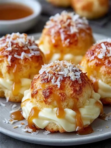 "When I tell you these cream puffs are pure magic… I’m not kidding! Fluffy clouds of sweetness that melt in your mouth 😍✨" 𝗙𝗨𝗟𝗟 𝗥𝗘𝗖𝗜𝗣𝗘 𝗕𝗘𝗟𝗢𝗪 👇 | Easy Recipes