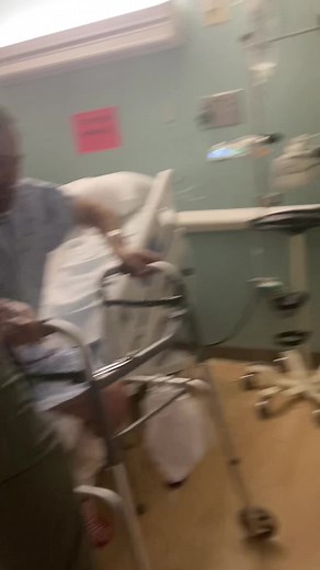 Scary and painful first ateps after back surgery. They fused my l4 and l5 to help with extreme sciatica caused by spondylolisthesis. #drawing #artist #spondylolisthesis #backsurgery