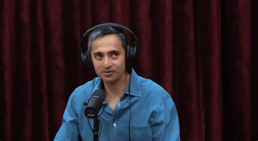 🇺🇸 Joe Rogan just laid out exactly why "just tax people more" doesn't sit right with most Americans:"If the federal government was forced to handle money the way a private company does, with everything out in the open, they would have gone bankrupt a long time ago. They would have gone under. The people managing that money would have all been put in jail."His point lands harder when you connect it to what @DOGE had been exposing for months. Insane levels of fraud. NGOs sitting on enormous pool