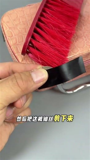 DIY Needle Threader Threads Through Even the Tiniest Holes with Ease #LifeHacks #PracticalTips #Dail