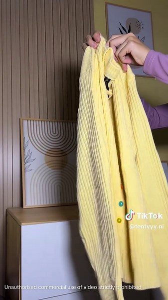 Charming Yellow Cardigan Styles to Brighten Your Wardrobe