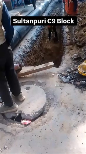 Sultanpuri wale 😎 on Instagram: "Sultanpuri C9 Block #sultanpuriwale #sultanpuri #mangolpuri #sultanpuridelhi #sultanpurischool"