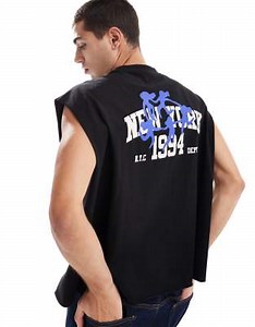 ASOS DESIGN extreme oversized cropped t-shirt with New York print in black | ASOS